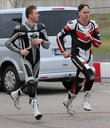 Bikers in boots and leather 5ff8836a49e53.jpg