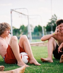Barefoot youngsters 5ff8873c015cf.jpg