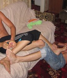 Barefoot youngsters 5ff8874421b00.jpg