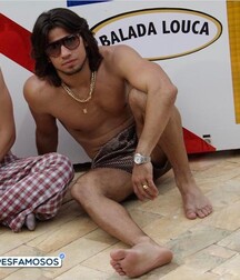 Sexy guys and feet 5ffe1024b7ace.jpg