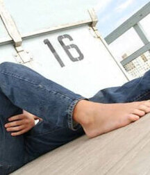 Toes must be sucked 5fff2cef27f3b.jpg