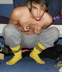 Boyfeet and Master boys 6005abd12eb9e.jpg