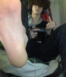 Boyfeet and Master boys 6005ac4d45e4b.jpg