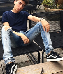 Sneaker boys 600b7a85b777f.jpg