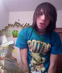 Cute EMOs 600c38787691f.jpg