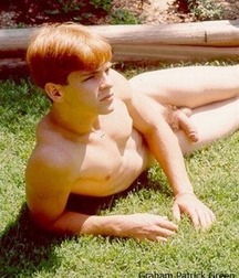 Naked and feel free 600deca2515f0.jpg