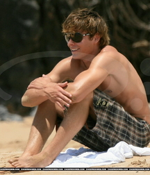 Cute and barefoot 600f9eb0b6d77.jpg