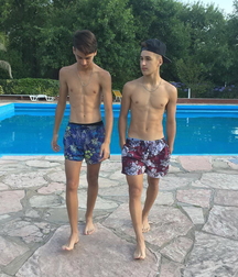 Barefoot hotties 2 60119a51735a4.jpg
