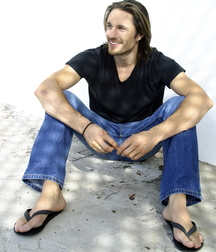 Guys wearing flops 60119c20e1910.jpg