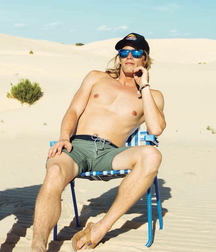 Guys wearing flops 60119c67ad30e.jpg