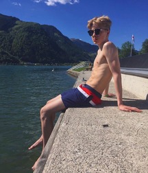 Beautiful boys and models 6012ca6c8e721.jpg