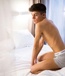 Hotties in undies 6012cb1e718f4.jpg