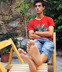 Twink feet and toes 601dbf922bd9e.jpg