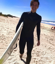 Surfer hotties 2 60217f5e5356e.jpg