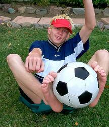 Loving the boys pretty feet 6022e6e30b261.jpg