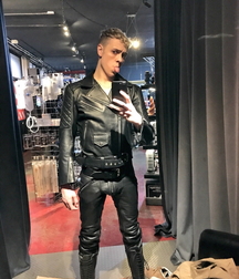 Fetish boys 3 602926a73aa57.jpg
