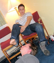 Happy hour at friends feet 602ee1cd0f85a.jpg