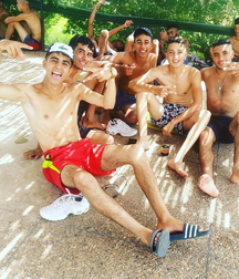 Boys on vacation 6031818e9e52c.jpg