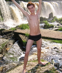 Boys and models 9 603443d61fc73.jpg