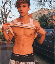 Shirtless boys 603ae7ed3d9eb.jpg