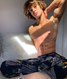 Sexy Boy models 603ba23fd79eb.jpg