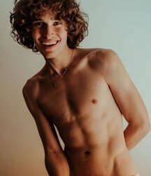 Sexy Boy models 2 603ba44128011.jpg