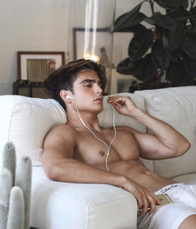 Sports boys and muscles 603bda3b7c300.jpg