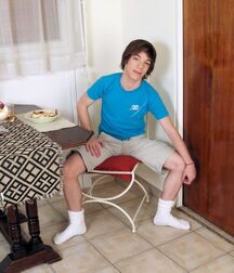 Addicted to boys feet 603ea417ba32a.jpg