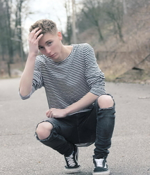 Gorgeous teen boys 604009184fd80.jpg