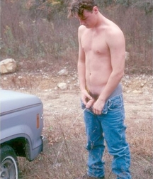 Guys taking a leak 6042af916512d.jpg