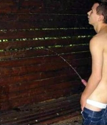 Guys taking a leak 6042afade82fa.jpg