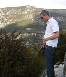 Guys taking a leak 6042afb97f503.jpg