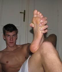 Hungry for boy feet 60469a30c43df.jpg