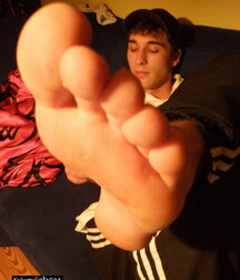 Hungry for boy feet 60469a4e12a06.jpg