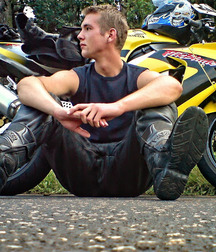 Motorbikers 6047884148c1e.jpg