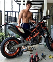 Motorbikers 6047884d5e0dd.jpg