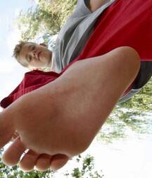 Beauties shows pretty feet 605352797e03f.jpg