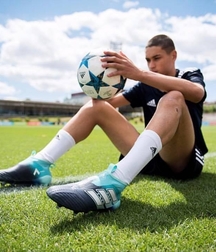 Cute soccer players 605353ea8e5b5.jpg