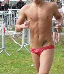 Lycra sportswear 60535d6851686.jpg
