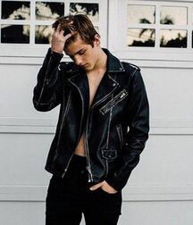 Shirtless and Leather boys 605503aacb978.jpg