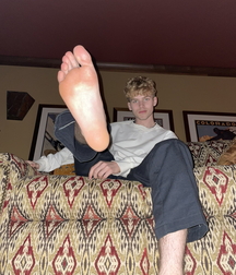Marvelous master boy feet 6057768dcc8dc.jpg