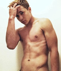 Beach boy beauty (no nudes) 605e891b5227a.jpg