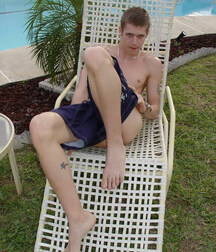 Pretty boys pretty feet 605e8f4e0112f.jpg