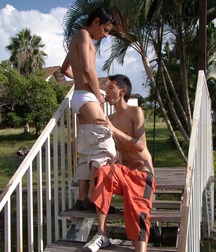 Twinks enjoys BJs 60621aad772ff.jpg