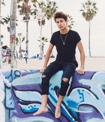 Barefoot twinks 606232adb9eb8.jpg