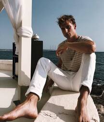 Barefoot twinks 606232ef3ab6f.jpg