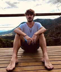 Barefoot twinks 606232fa4fe40.jpg
