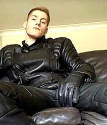 Leather and boots fetish 606239ca65c67.jpg