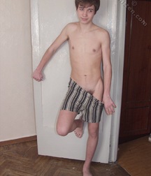 Boys and Models 30 606344ba5a043.jpg