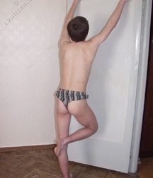 Boys and Models 30 606344bc16a4e.jpg